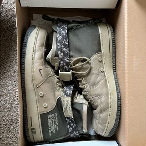 Nike SF Air Force 1 Mid